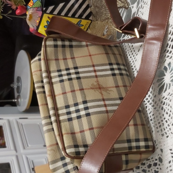 Burberry Handbags - Burberry Crossbody/shoulder BAG